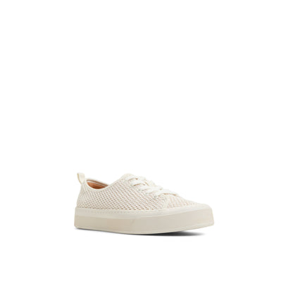 Candyltt Ecru Women's Oxfords & Loafers